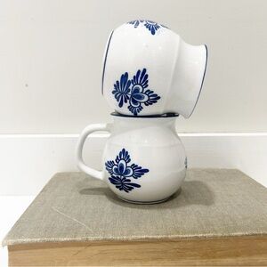 Vintage White and Blue Floral Ceramic Mug Set